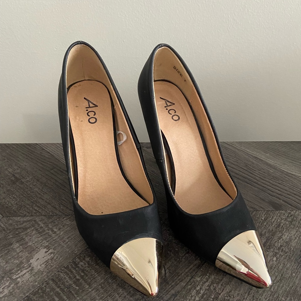 Ardene Black Pumps with Metal Gold Toe